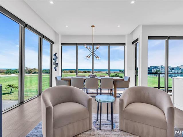 Apartment for sale in Monmouth, New Jersey