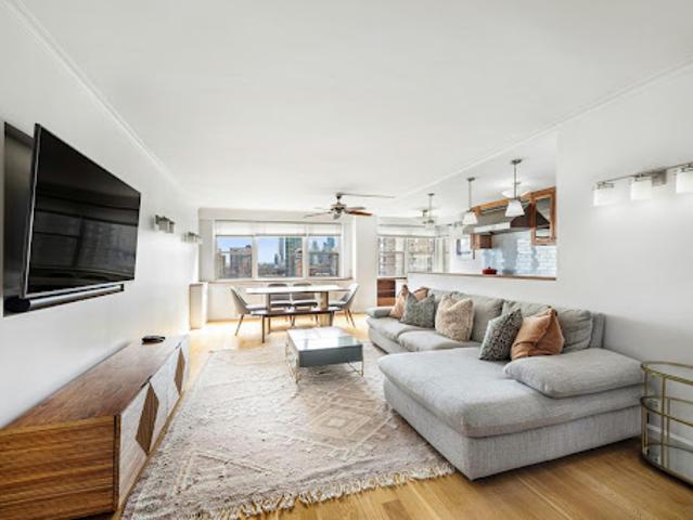 Apartment for sale in Arverne, New York