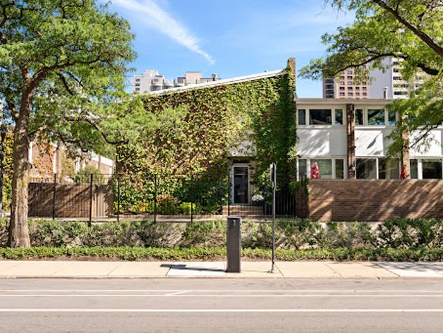 Apartment for sale in Chicago, Cook County