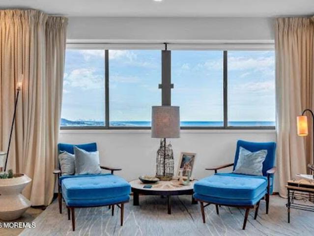 Apartment for sale in Monmouth, New Jersey
