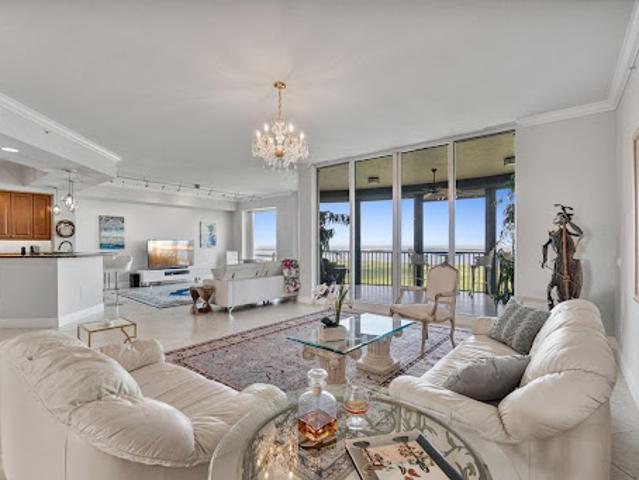 Apartment for sale in Bonita Springs, Florida