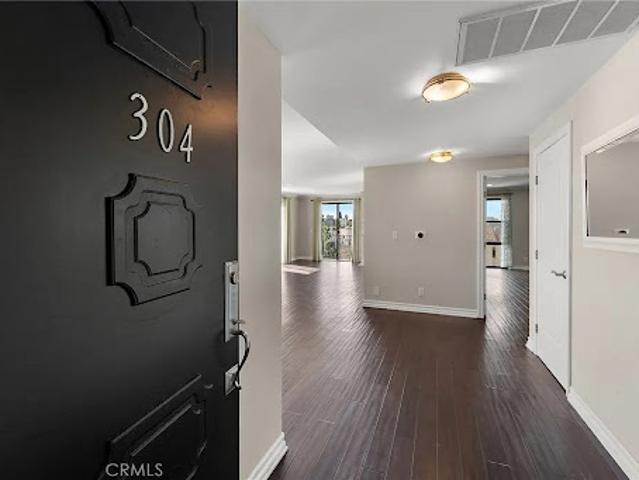 Apartment for sale in Beverly Hills, California