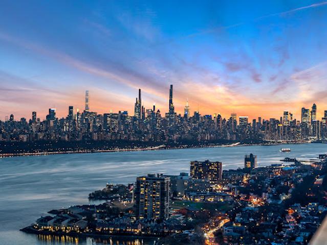 Apartment for sale in Fort Lee, New Jersey