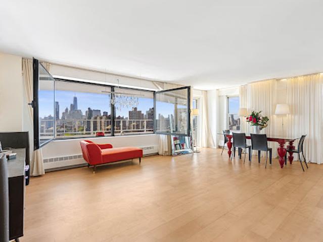 Apartment for sale in Arverne, New York