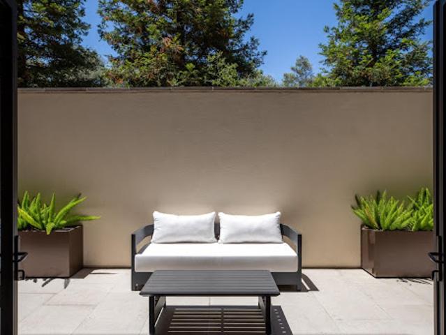 Apartment for sale in Los Altos, California