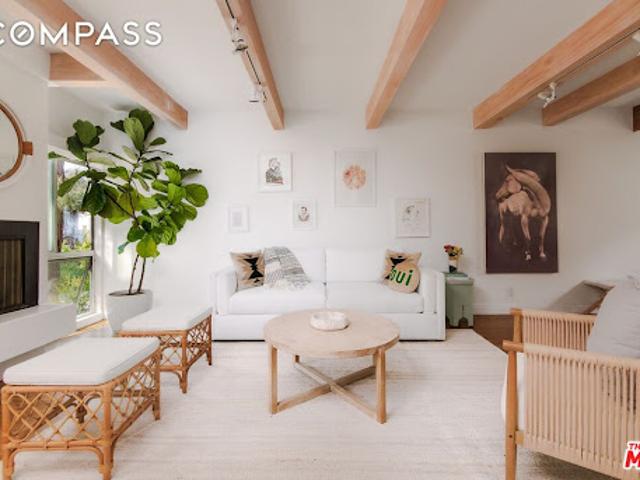 Apartment for sale in Santa Monica, California