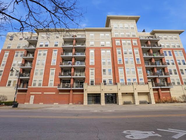 Apartment for sale in Des Plaines, Illinois
