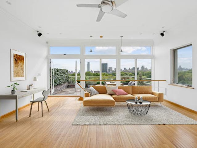 Apartment for sale in Arverne, New York