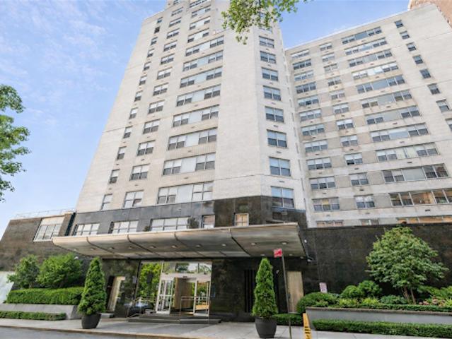 Apartment for sale in Queens, Arverne