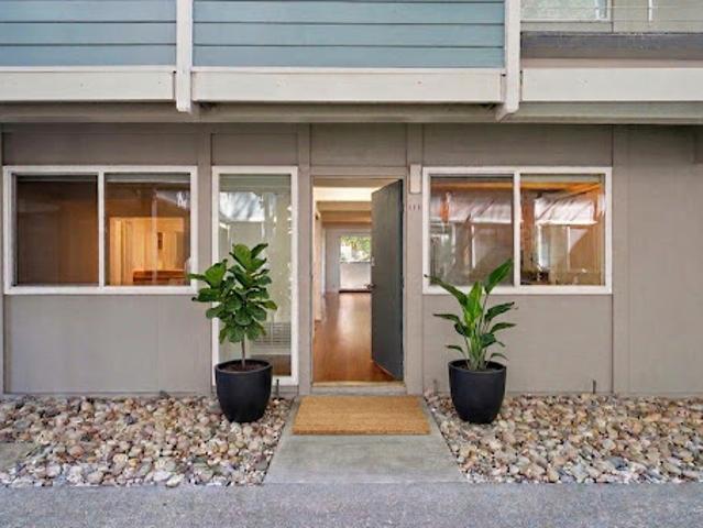 Apartment for sale in California
