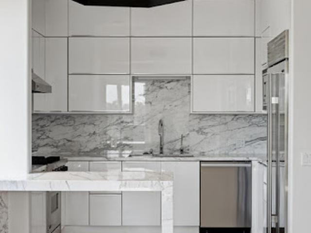 Apartment for sale in Canoga Park, California