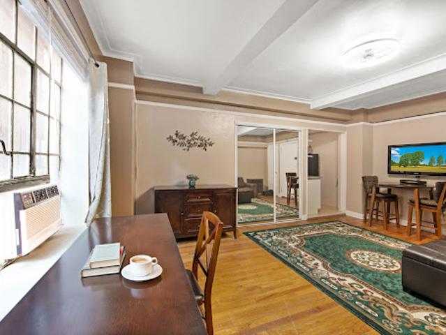 Apartment for sale in Arverne, New York