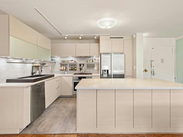 Apartment for sale in Arverne, New York