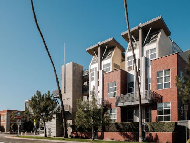 Apartment for sale in Santa Monica, California