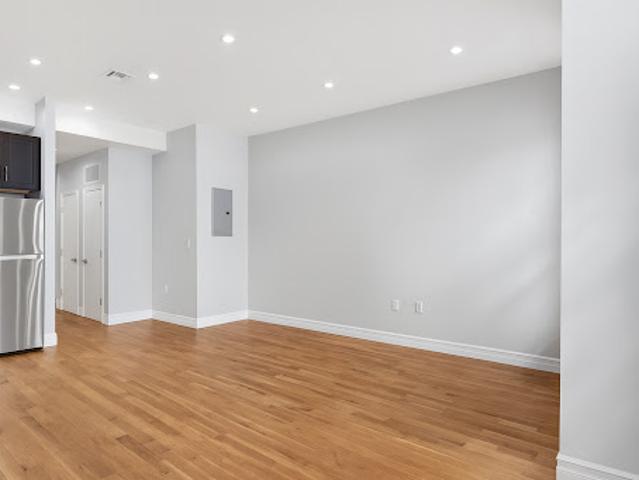 Apartment for sale in New York, Arverne