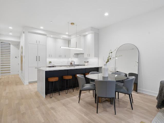 Apartment for sale in Chicago, Cook County