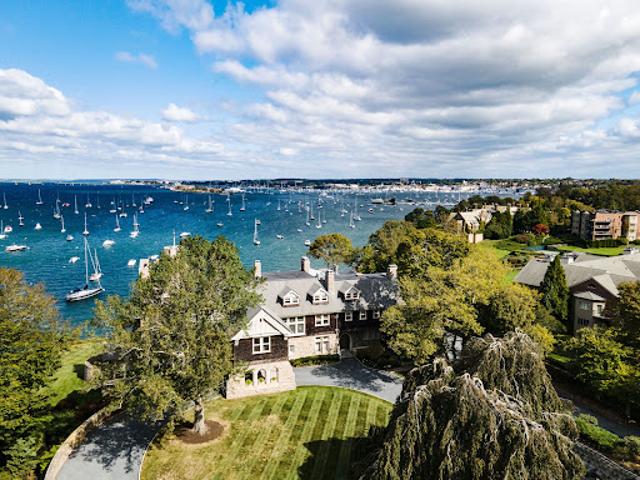 Apartment for sale in Newport, Rhode Island