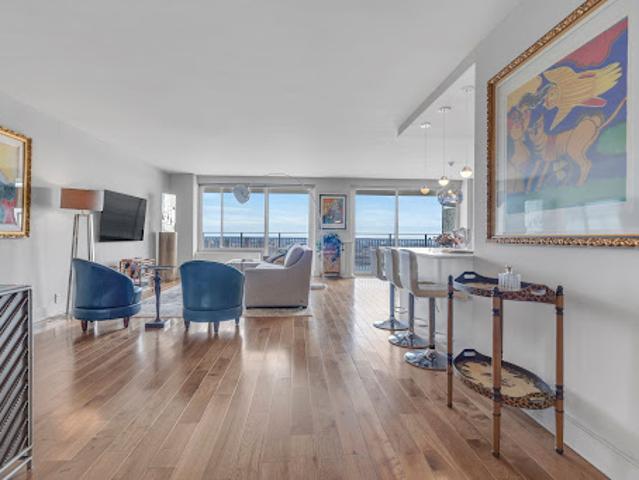 Apartment for sale in Fort Lee