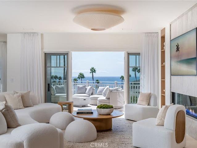 Apartment for sale in Laguna Beach, California