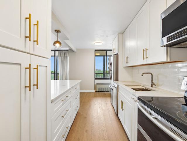 Apartment for sale in Cliffside Park, New Jersey