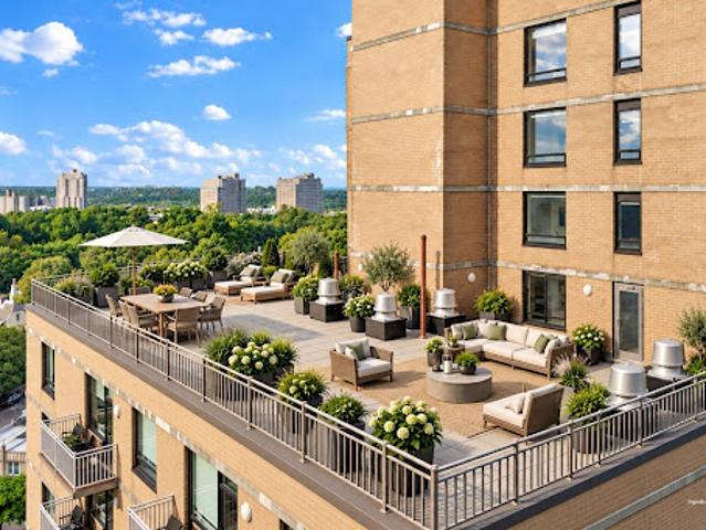 Apartment for sale in Arverne, New York