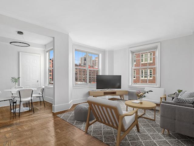 Apartment for sale in Arverne, New York