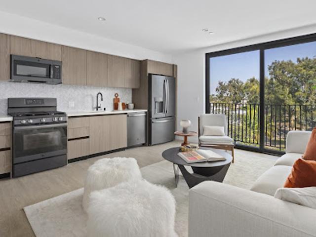 Apartment for sale in Los Angeles