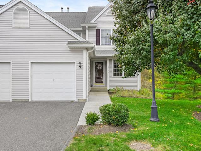 Apartment for sale in Danbury, Connecticut