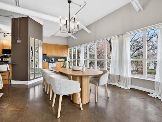 Apartment for sale in Ancaster, Ontario