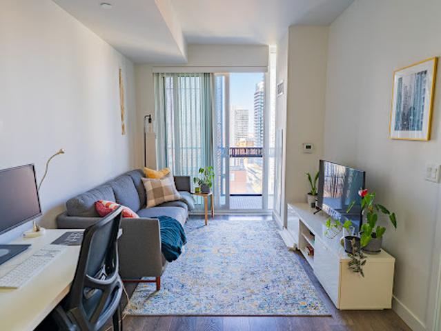 Apartment for sale in Woburn, Ontario