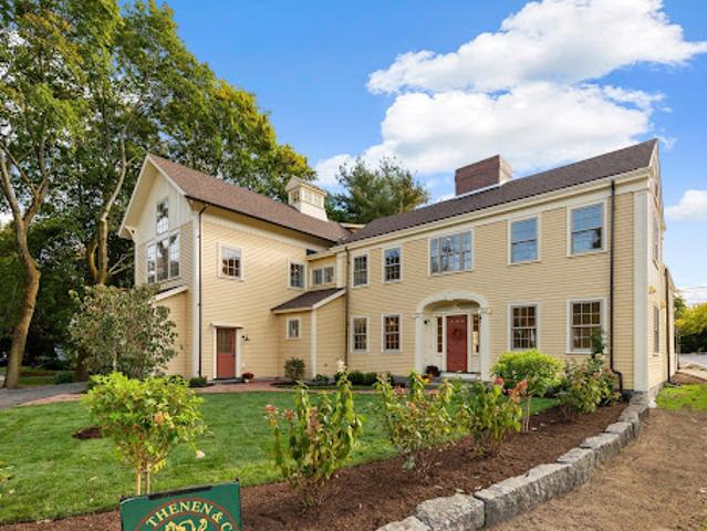 Apartment for sale in Lexington, Middlesex County