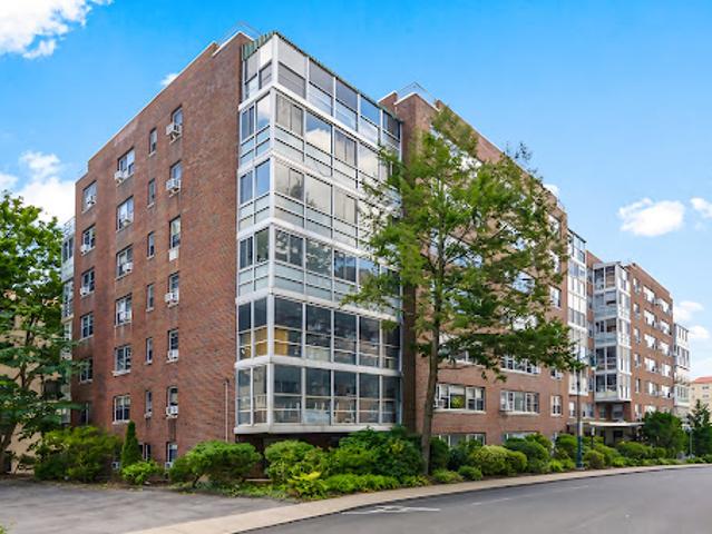 Apartment for sale in Mamaroneck, New York