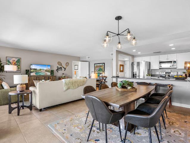 Apartment for sale in Palm Desert, California