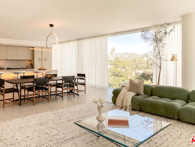 Apartment for sale in Beverly Hills, California