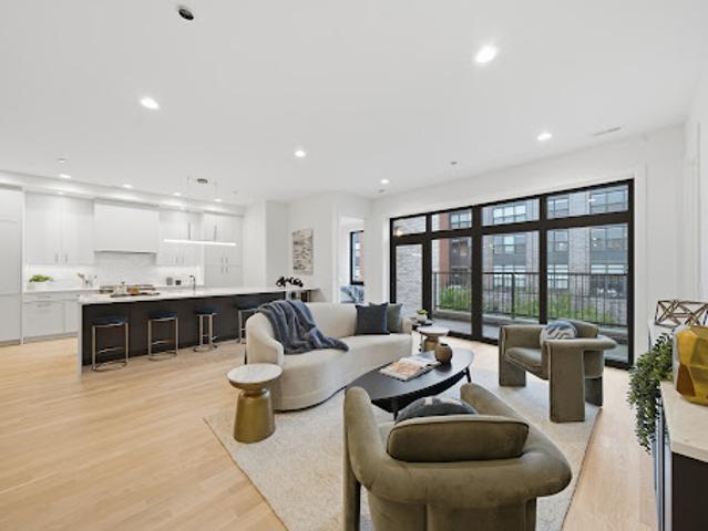 Apartment for sale in Chicago, Cook County