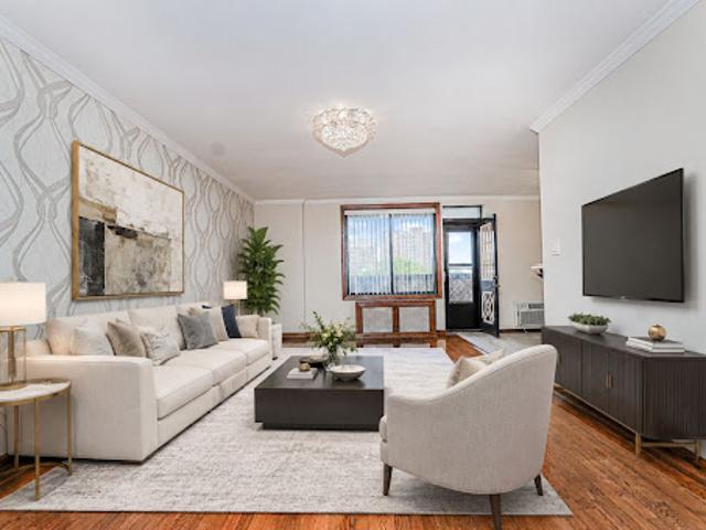 Apartment for sale in Arverne, New York