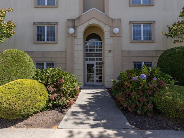 Apartment for sale in Hamden, South Central Connecticut Planning Region