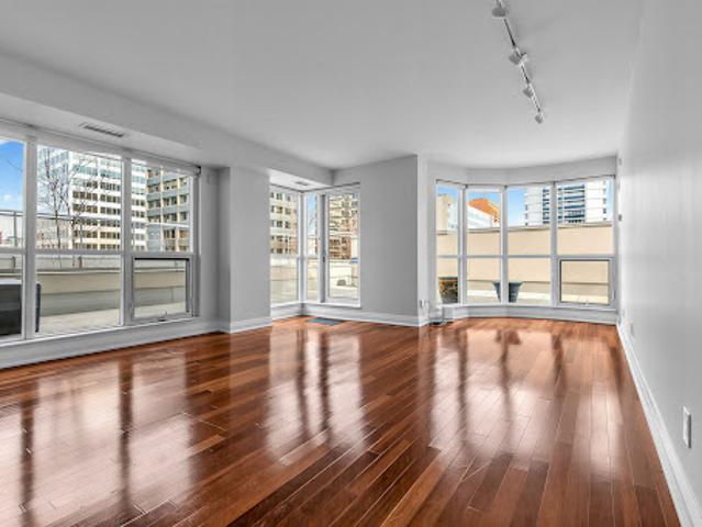 Apartment for sale in Woburn, Ontario