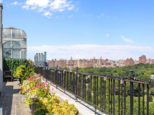 Apartment for sale in Arverne, New York