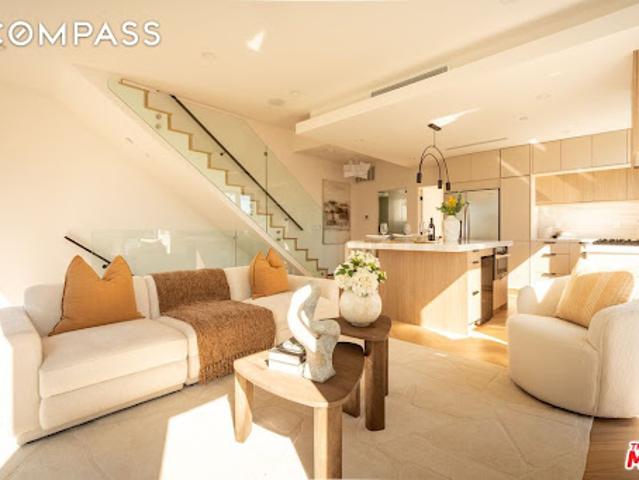 Apartment for sale in Los Angeles, Los Angeles County