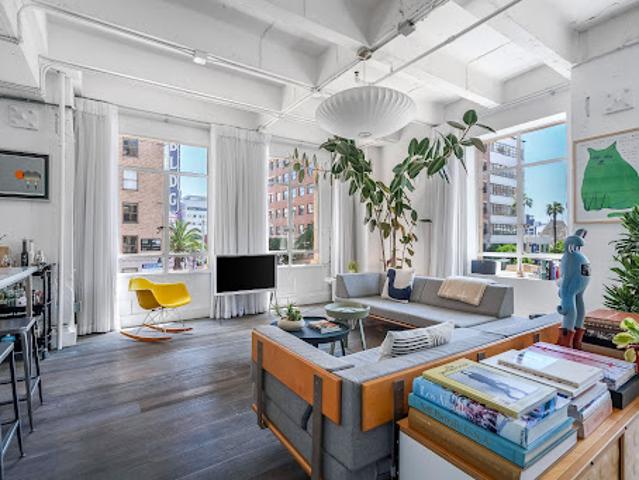 Apartment for sale in Los Angeles