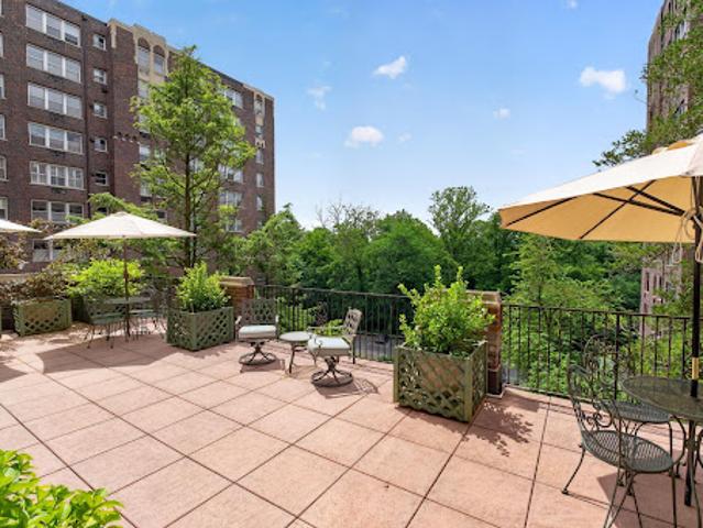 Apartment for sale in Washington, Washington DC