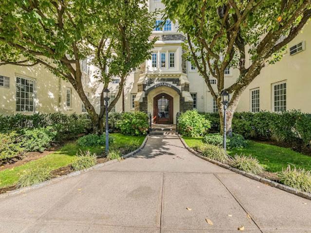Apartment for sale in Village of Bronxville, Town of Eastchester