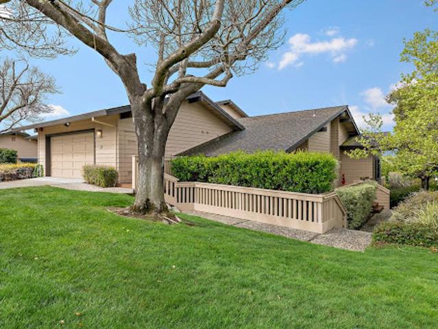 Apartment for sale in Menlo Park, California