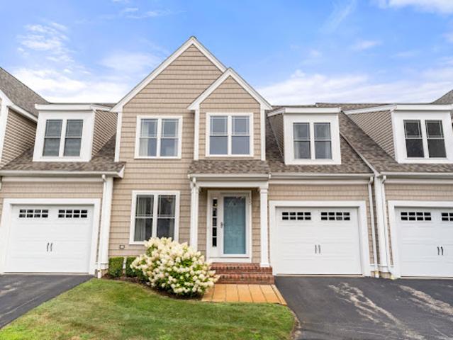 Apartment for sale in Pembroke