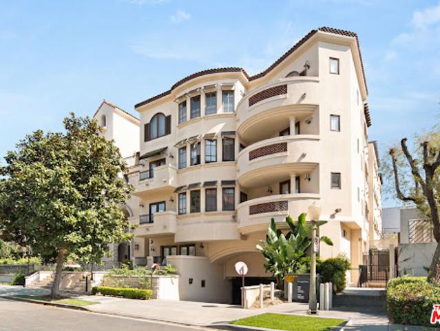 Apartment for sale in Canoga Park, California