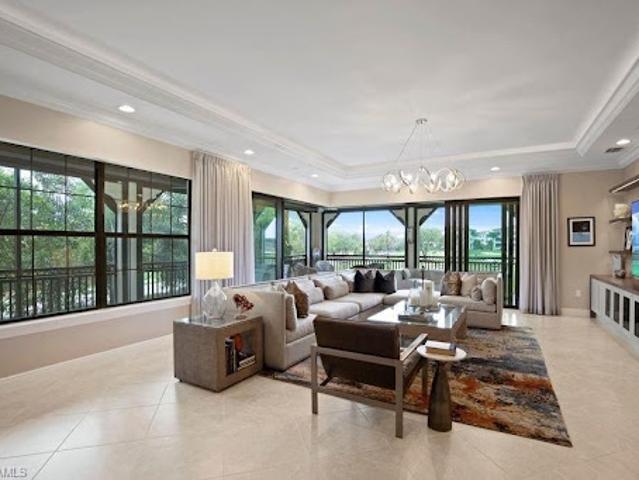 Apartment for sale in Naples, Florida
