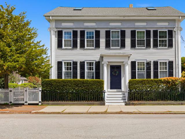 Apartment for sale in Newburyport, Massachusetts