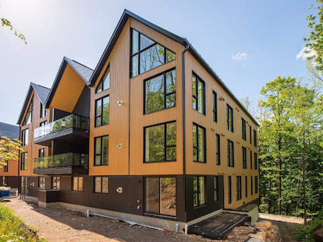 Apartment for sale in Bromont, Quebec