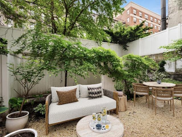 Apartment for sale in Arverne, New York